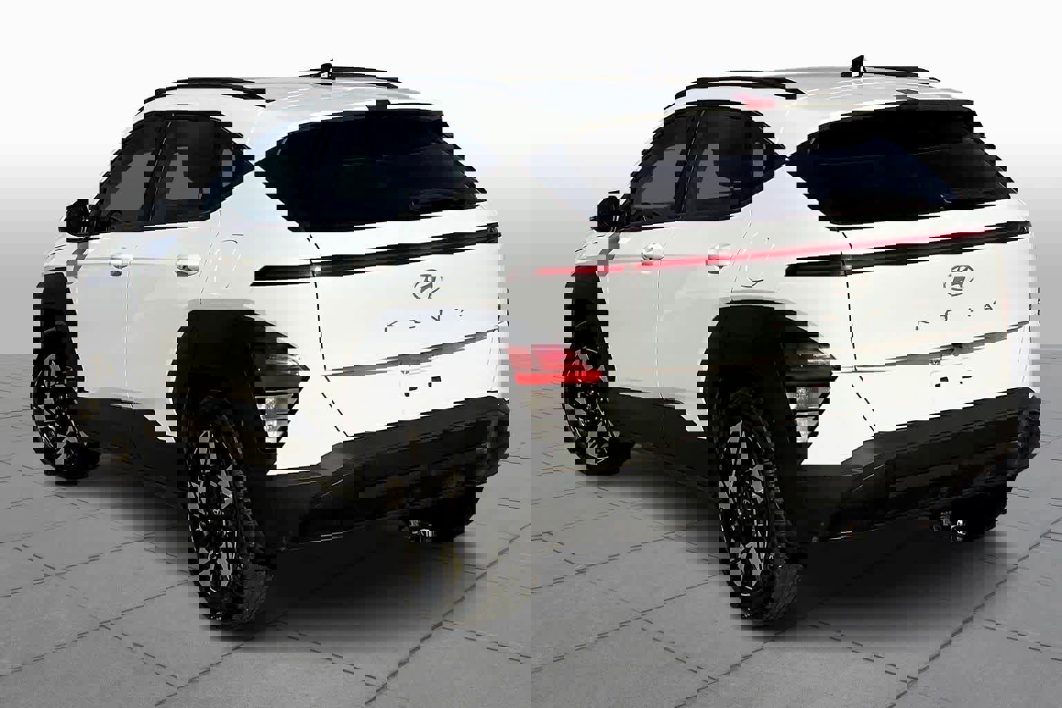 Used 2025 Hyundai Kona SEL image 11