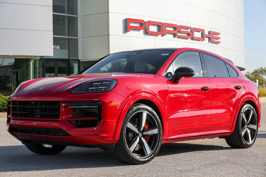 New 2026 Porsche Cayenne GTS AWD/4WD image 1
