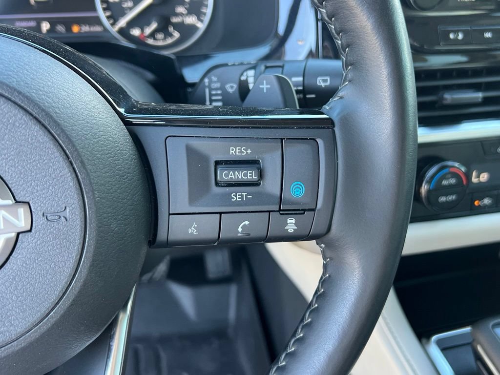 Used 2023 Nissan Pathfinder SL w/ SL Premium Package FWD image 32