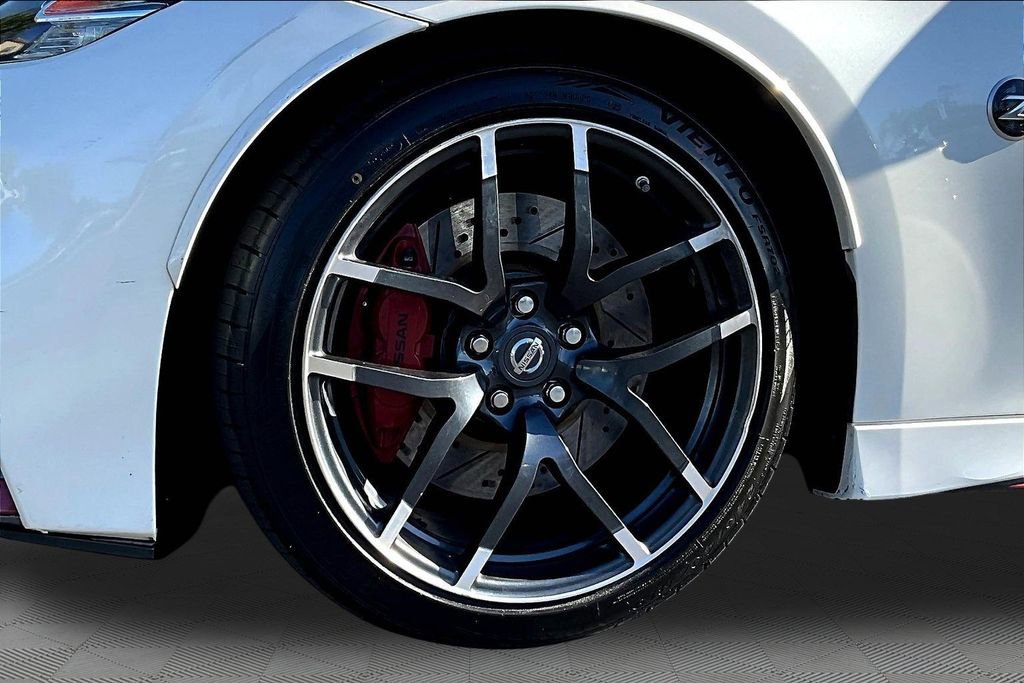 Used 2016 Nissan 370Z NISMO image 28
