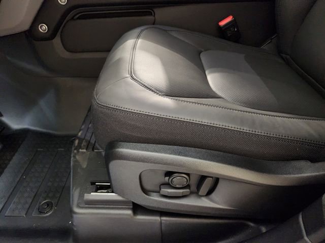 New 2026 Land Rover Defender 110 V8 image 25