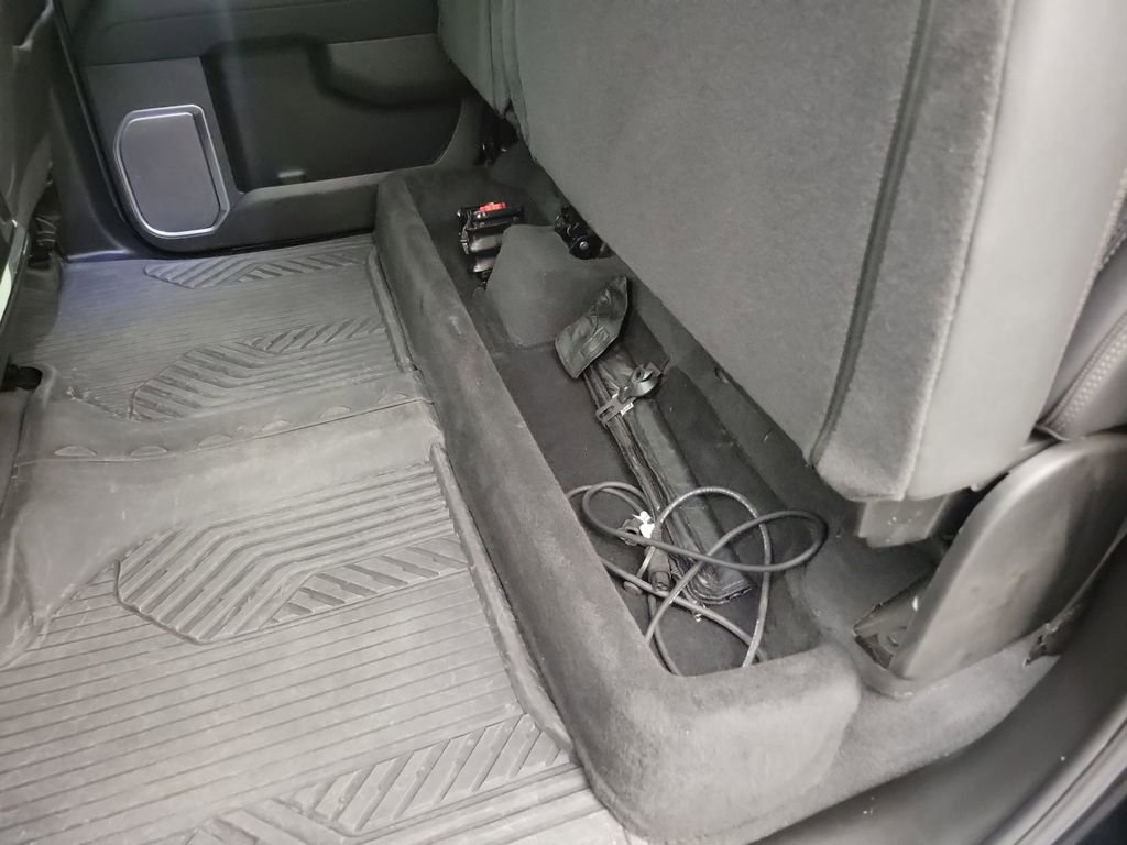 Used 2024 Chevrolet Silverado 1500 High Country w/ Technology Package image 21