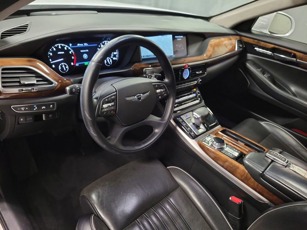 Used 2017 Genesis G90 3.3T Premium RWD image 13