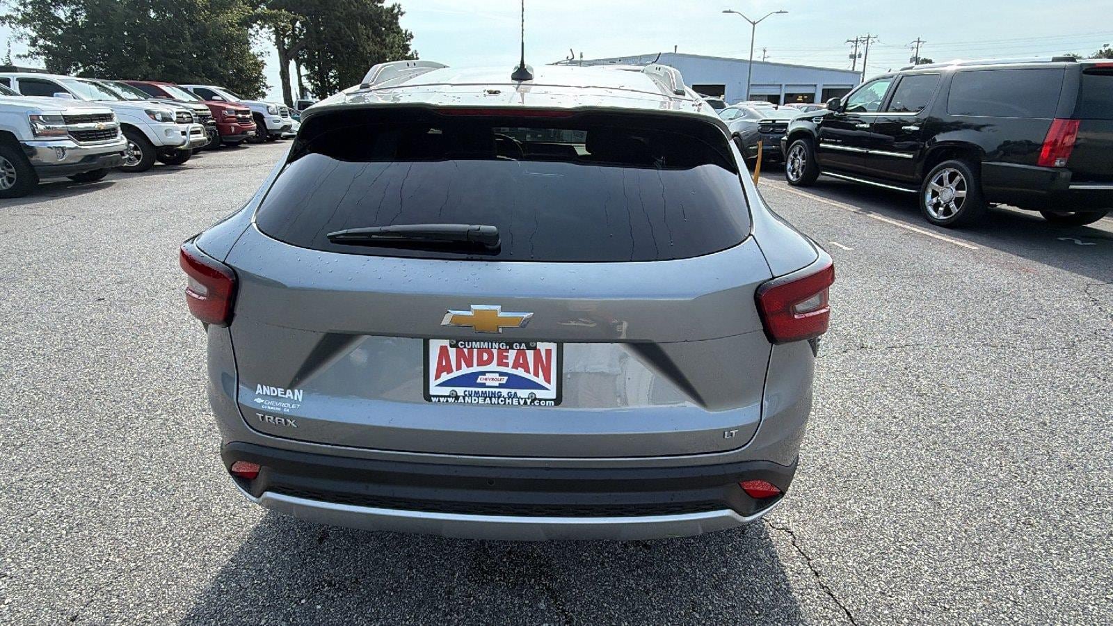 New 2026 Chevrolet Trax LT w/ Driver Confidence Package FWD image 9