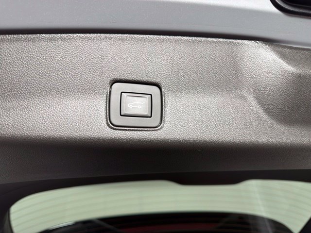 Used 2025 Chevrolet TrailBlazer ACTIV w/ Convenience Package AWD/4WD image 24