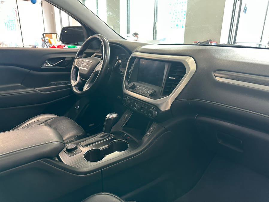 Used 2018 GMC Acadia SLT image 45