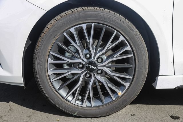 New 2024 Kia Forte GT-Line w/ GT-Line Premium Package FWD image 11