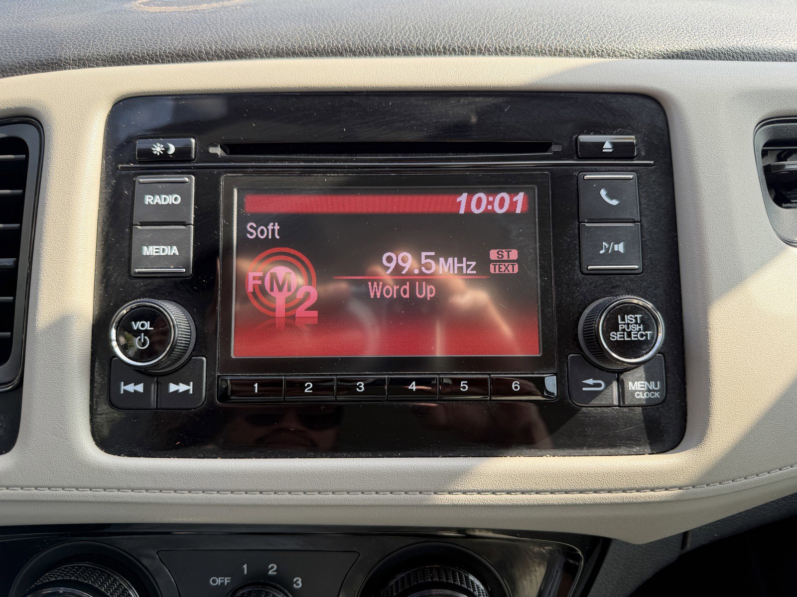 Used 2020 Honda HR-V LX image 26