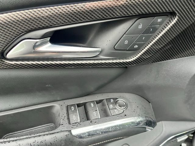 Used 2024 Chevrolet Traverse RS image 16