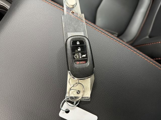 Used 2025 Honda Pilot TrailSport image 33