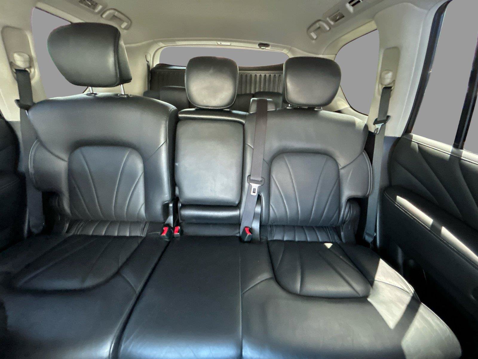 Used 2015 INFINITI QX80 4WD w/ Deluxe Technology Package image 31