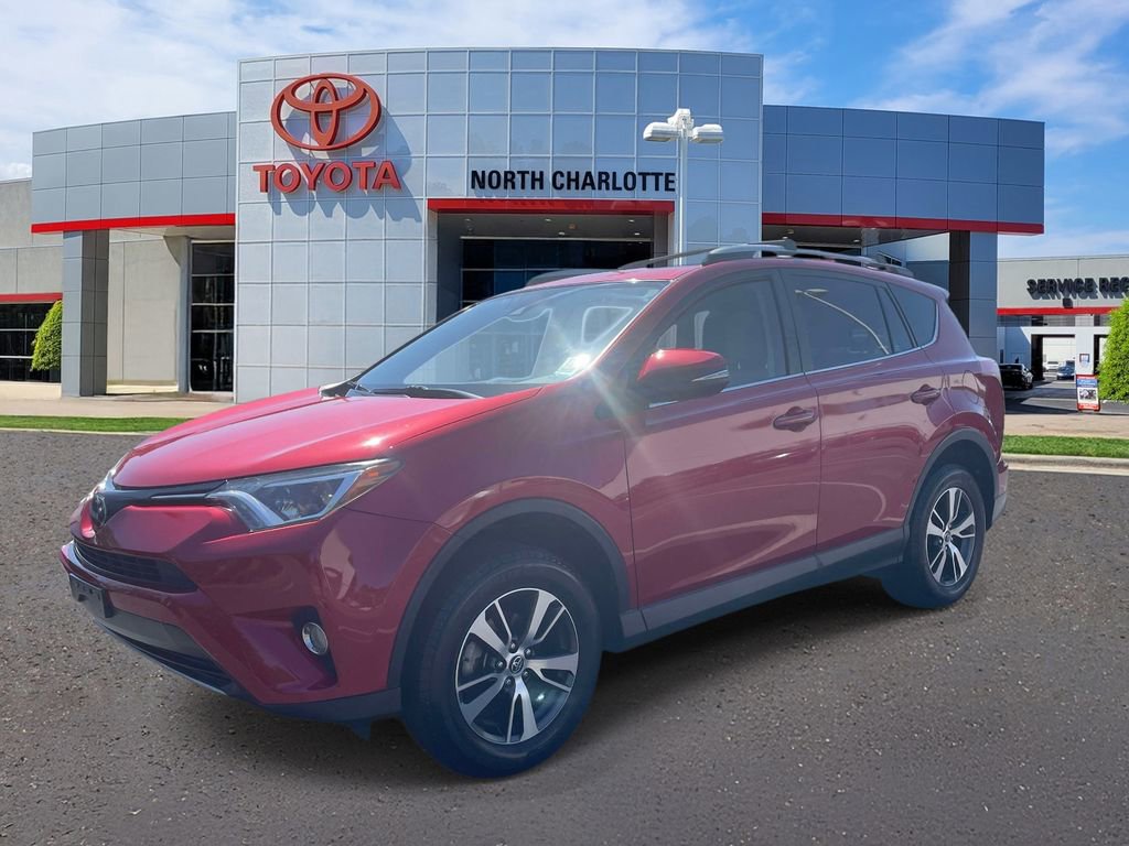 Used 2017 Toyota RAV4 XLE AWD/4WD image 3