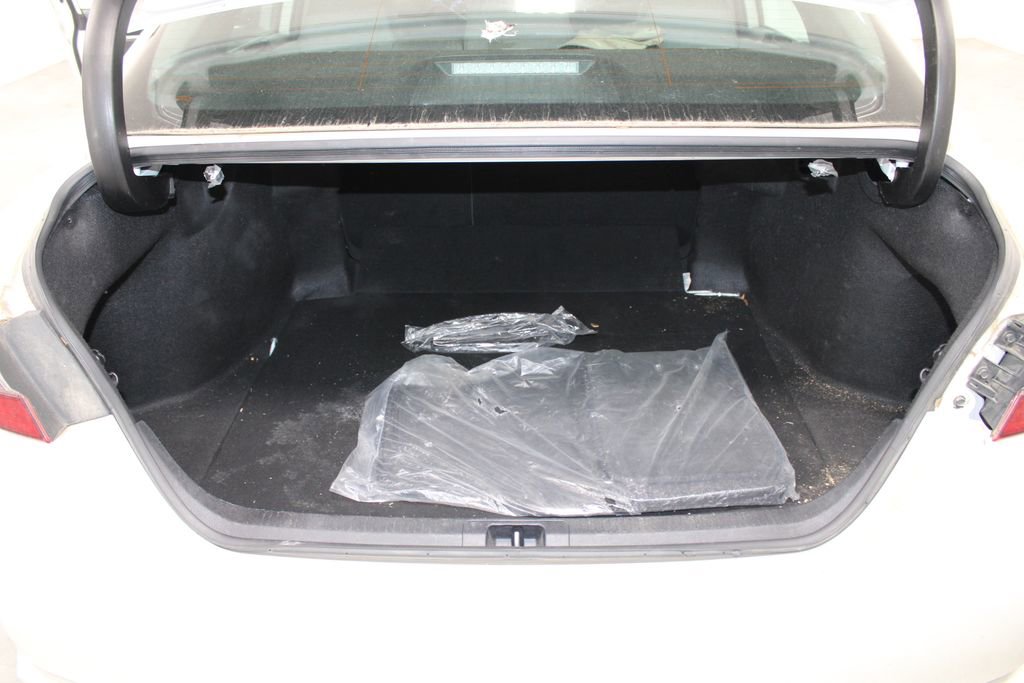 Used 2022 Toyota Camry SE FWD image 13