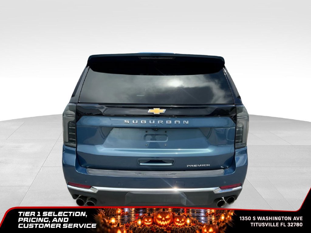 Used 2025 Chevrolet Suburban Premier RWD image 7