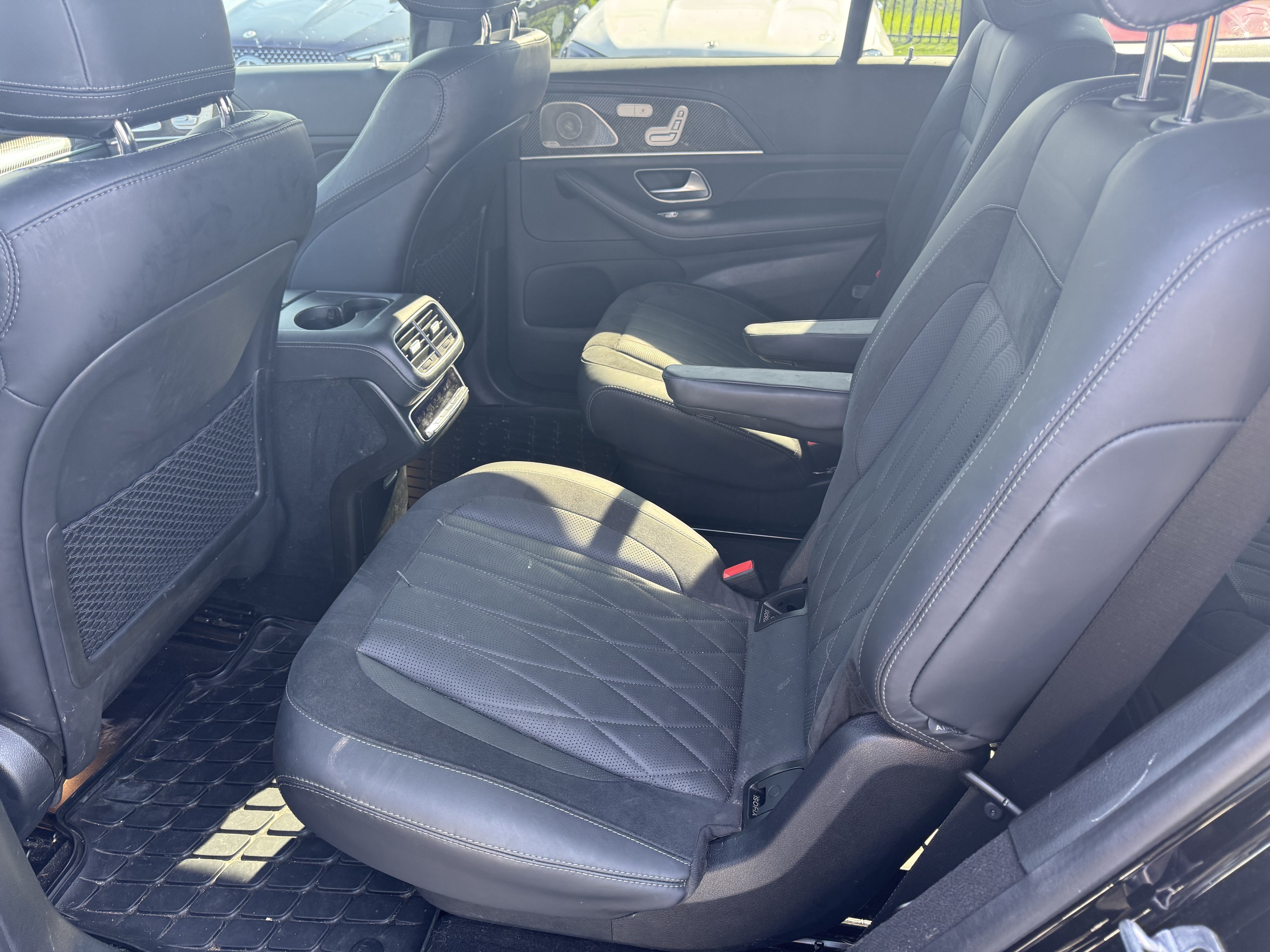 Used 2024 Mercedes-Benz GLS 63 AMG 4MATIC image 32