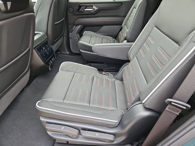 New 2026 GMC Yukon AT4 Ultimate AWD/4WD image 13