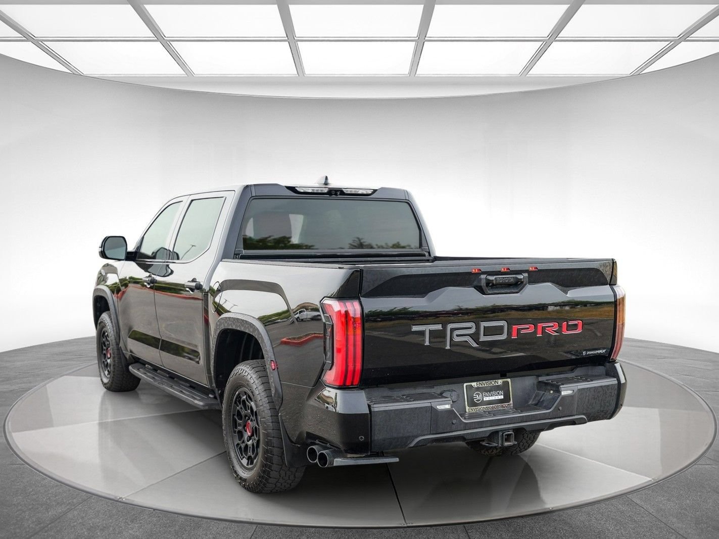 Used 2025 Toyota Tundra TRD Pro AWD/4WD image 2