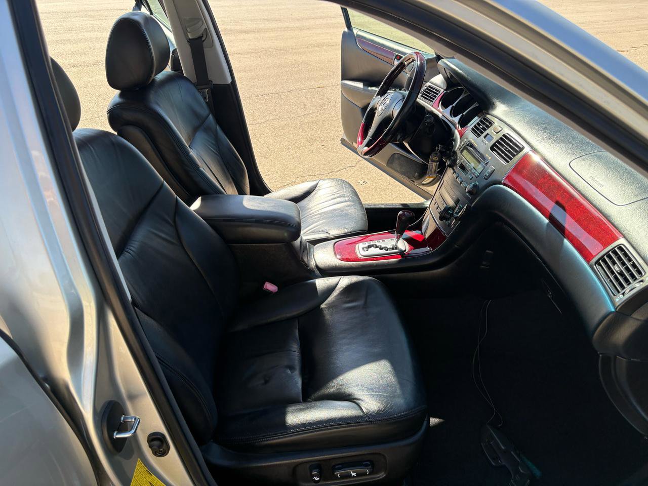 Used 2004 Lexus ES 330 image 28