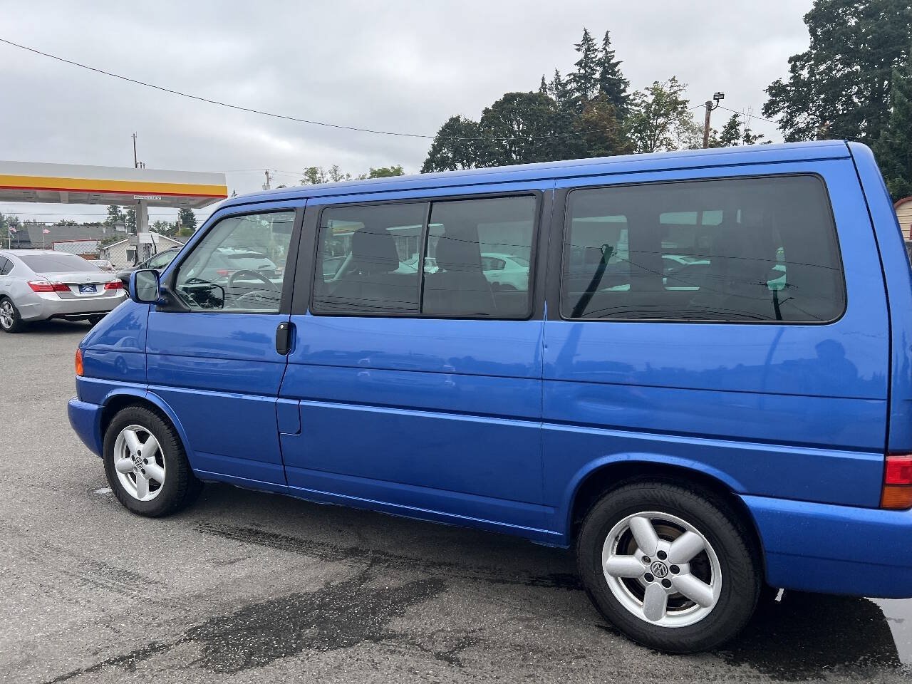 Used 2003 Volkswagen Eurovan MV FWD image 42