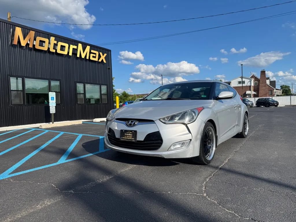 Used 2012 Hyundai Veloster w/ Style Pkg FWD image 1