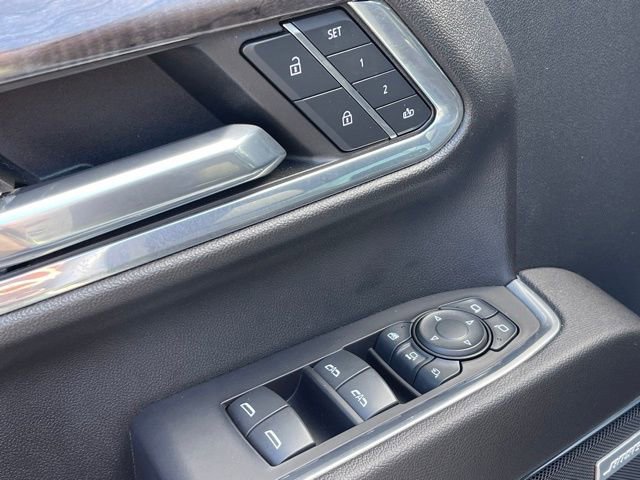 Used 2024 Chevrolet Silverado 2500 LTZ w/ LTZ Premium Package image 15