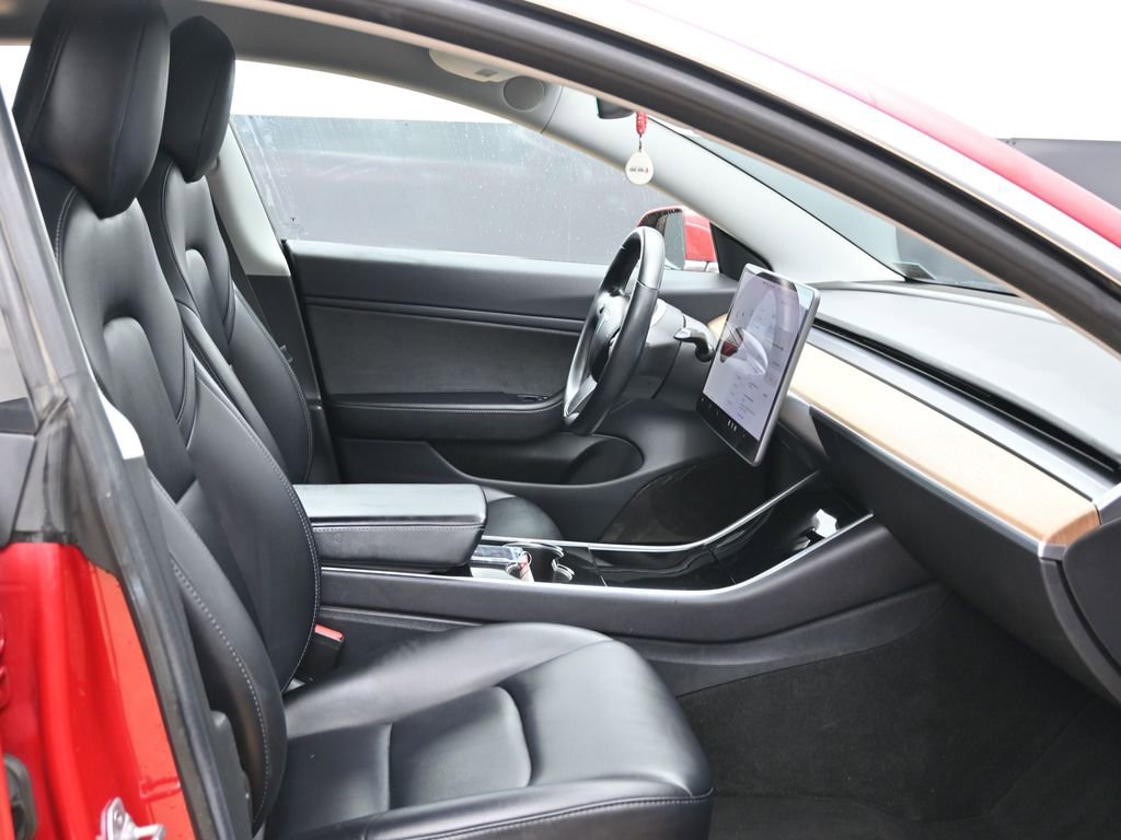 Used 2018 Tesla Model 3 Performance image 33
