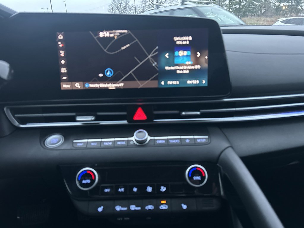 Used 2025 Hyundai Elantra SEL image 11