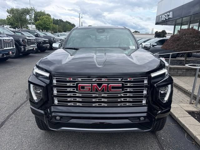 New 2026 GMC Canyon Denali w/ LPO, Denali Black Edition AWD/4WD image 2