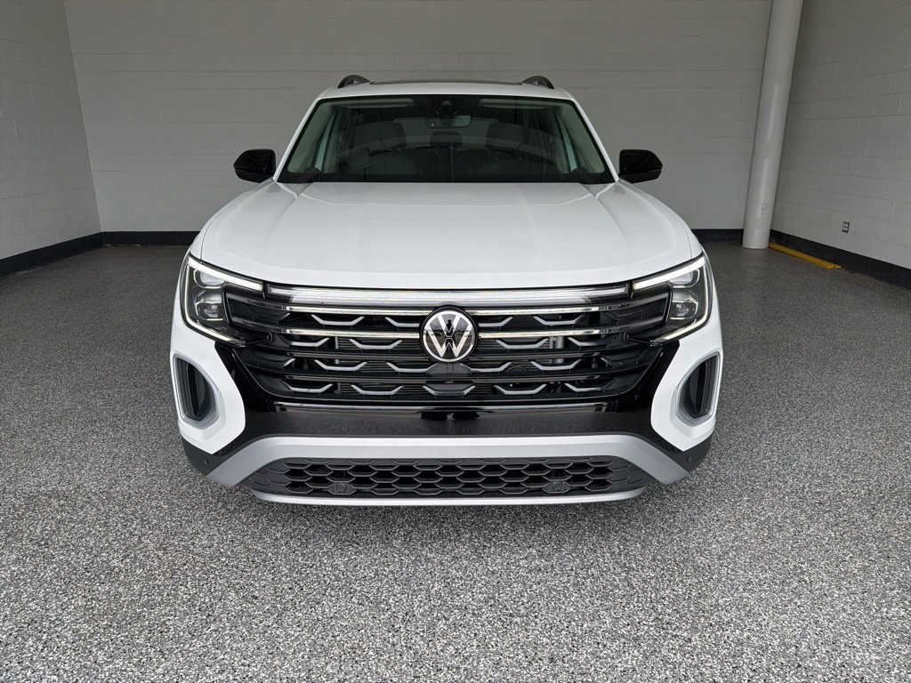 New 2026 Volkswagen Atlas Peak Edition AWD/4WD image 8