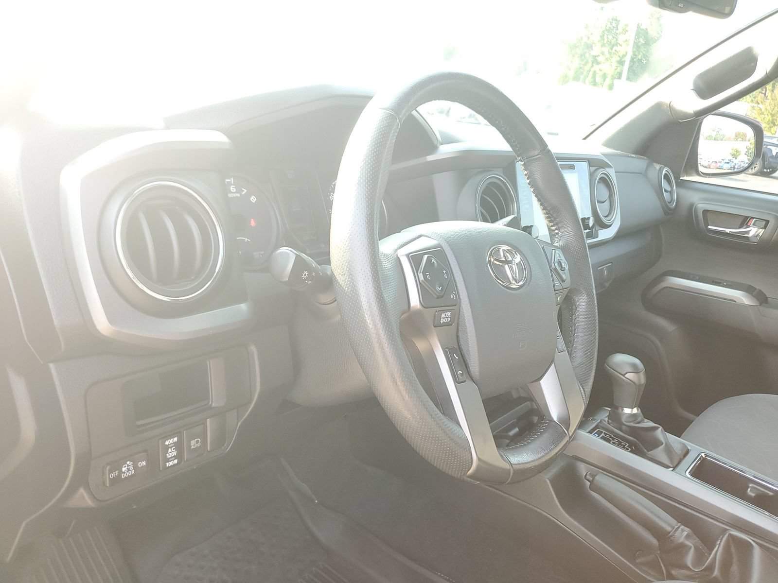 Certified 2018 Toyota Tacoma TRD Sport AWD/4WD image 18