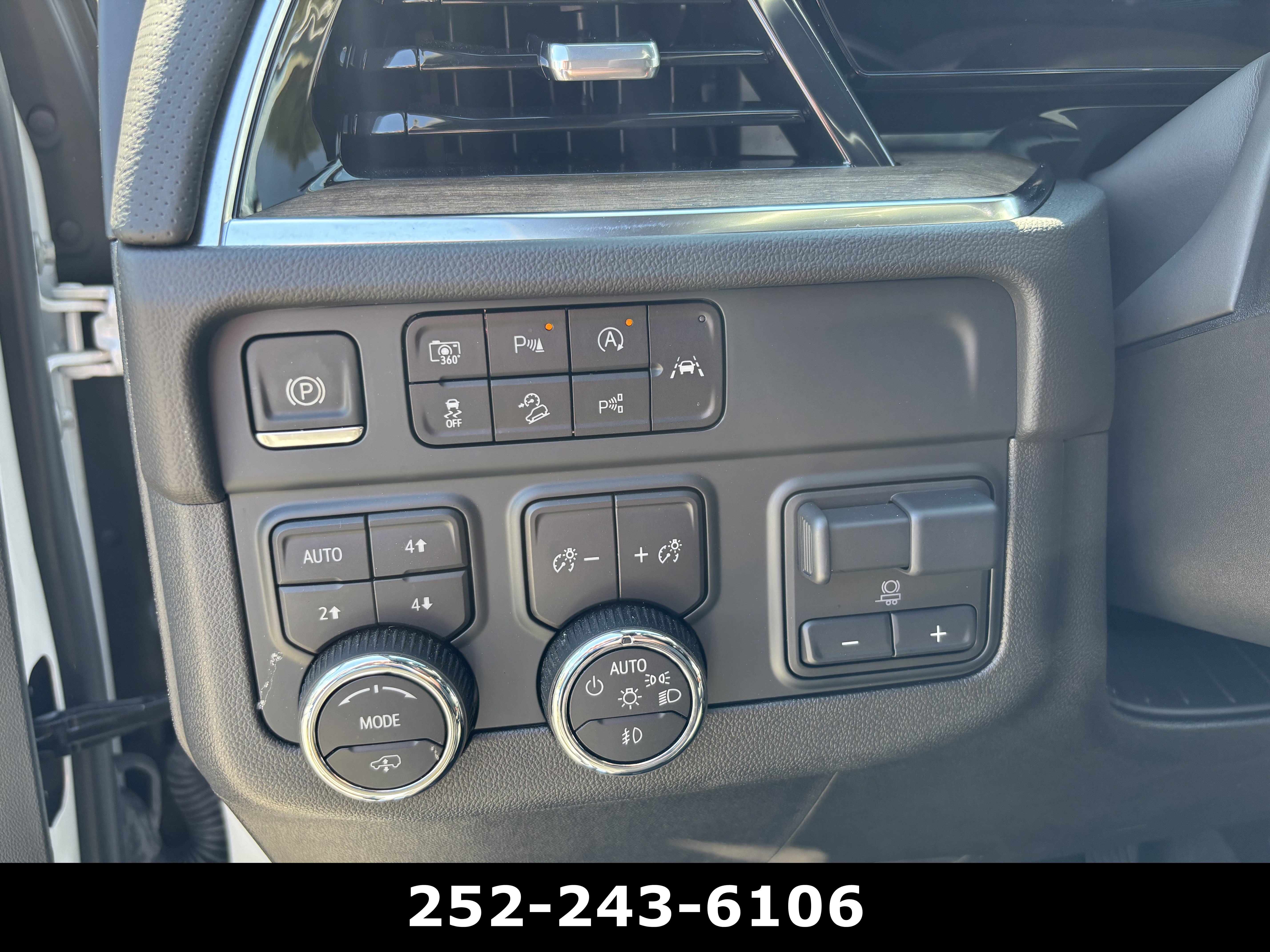 Used 2025 Chevrolet Tahoe High Country AWD/4WD image 34