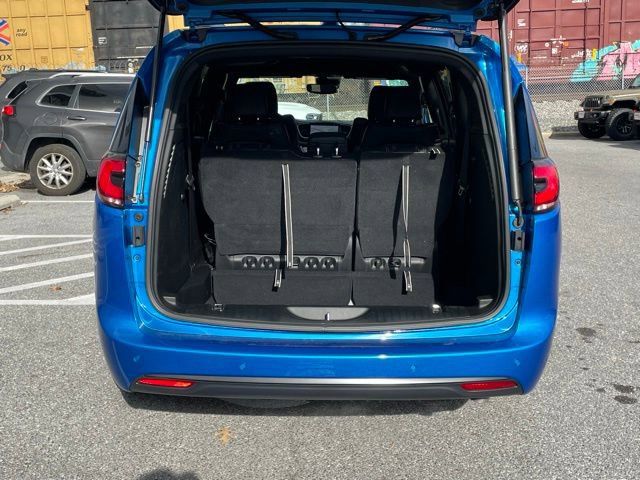 New 2026 Chrysler Pacifica Select FWD image 7