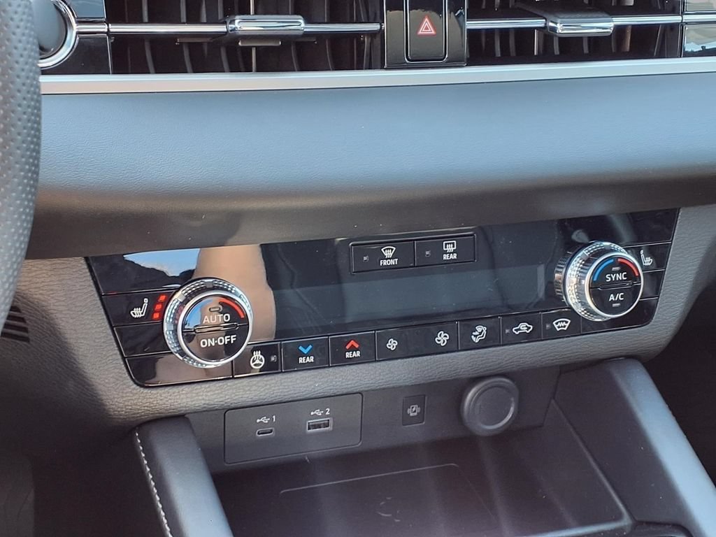 New 2026 Nissan Rogue Platinum AWD/4WD image 9