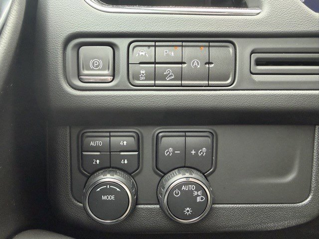 Used 2024 Chevrolet Tahoe Premier image 32
