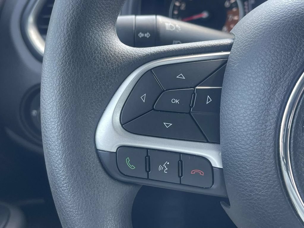 Used 2023 Jeep Renegade Latitude AWD/4WD image 22