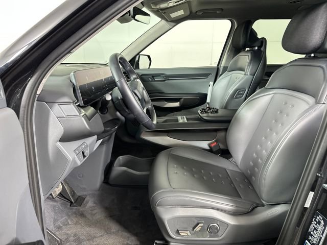 Used 2024 Kia EV9 Wind image 11