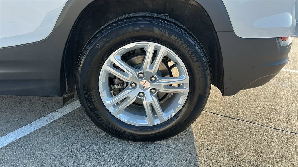 Used 2024 GMC Terrain SLE FWD image 17