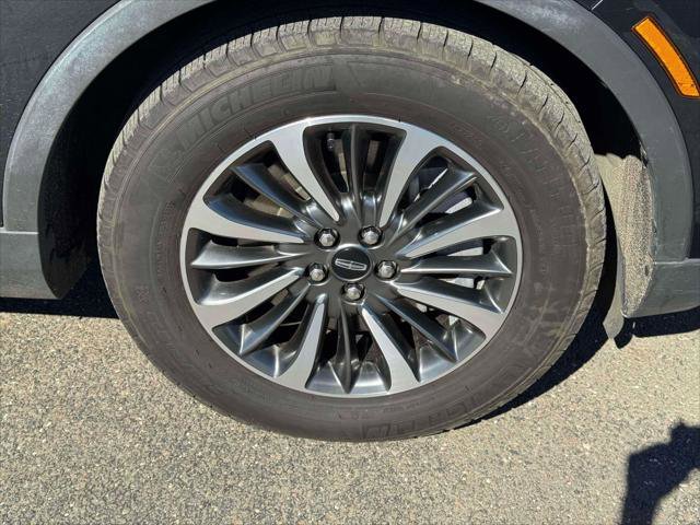 Certified 2022 Lincoln Nautilus Reserve image 9