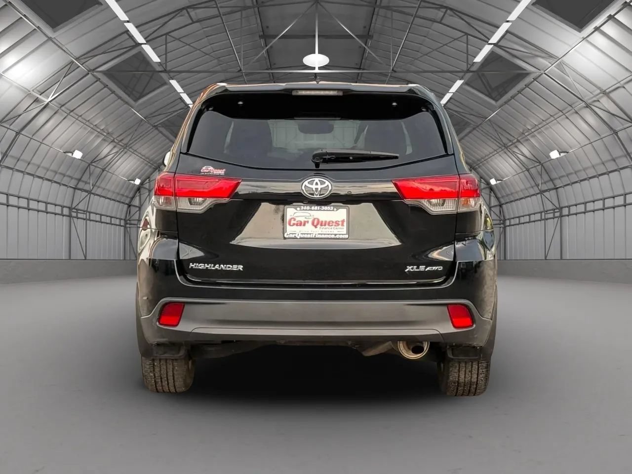 Used 2019 Toyota Highlander XLE w/ Preferred Accessory Package AWD/4WD image 6