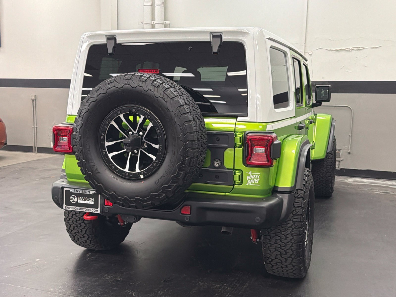 Used 2026 Jeep Wrangler Unlimited Rubicon AWD/4WD image 12