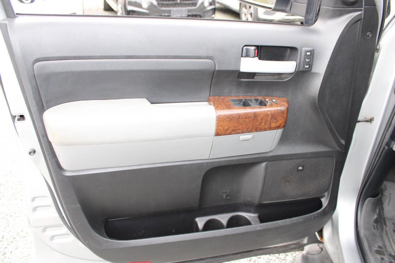 Used 2013 Toyota Tundra Limited w/ Memory Pkg RWD image 19