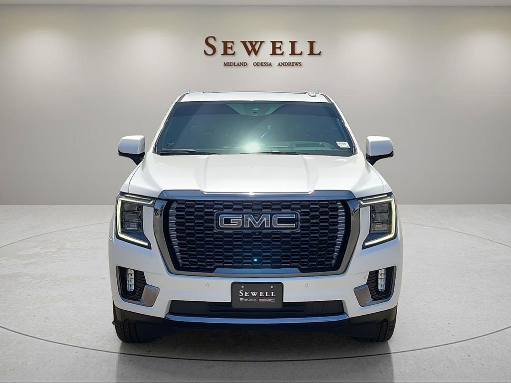 Used 2024 GMC Yukon Denali Ultimate AWD/4WD image 8