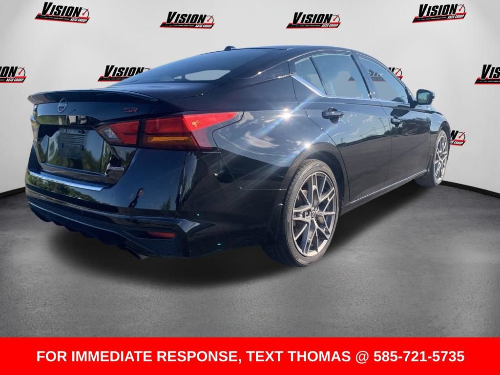 Used 2023 Nissan Altima 2.0 SR FWD image 3