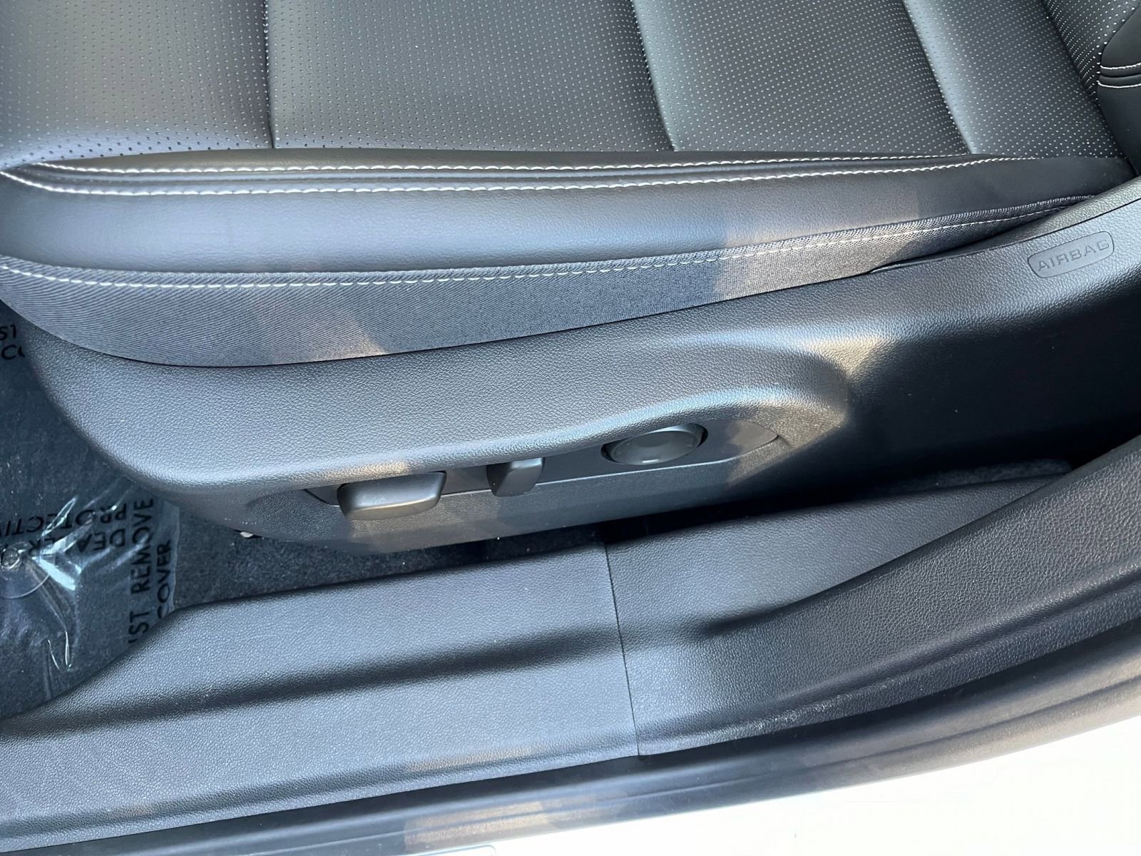 Used 2024 Buick Envision Preferred image 23