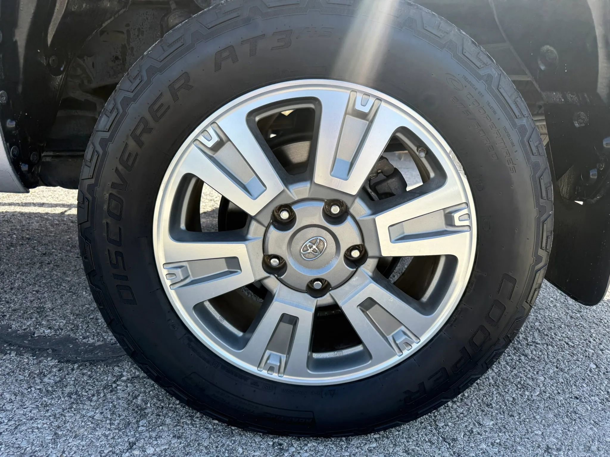 Used 2015 Toyota Tundra Platinum image 22