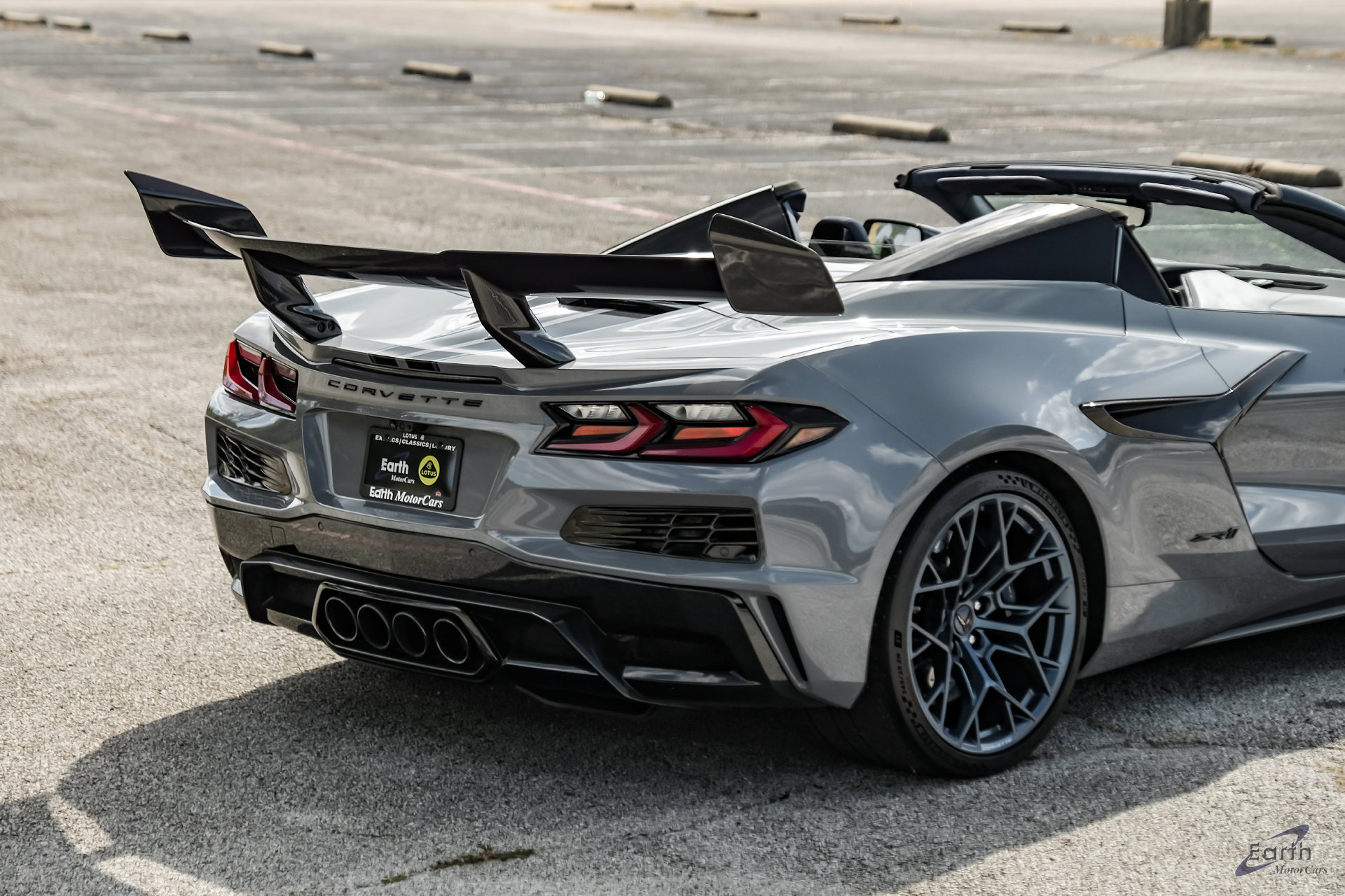 Used 2025 Chevrolet Corvette ZR1 w/ ZR1 Carbon Fiber Aero Package RWD image 27