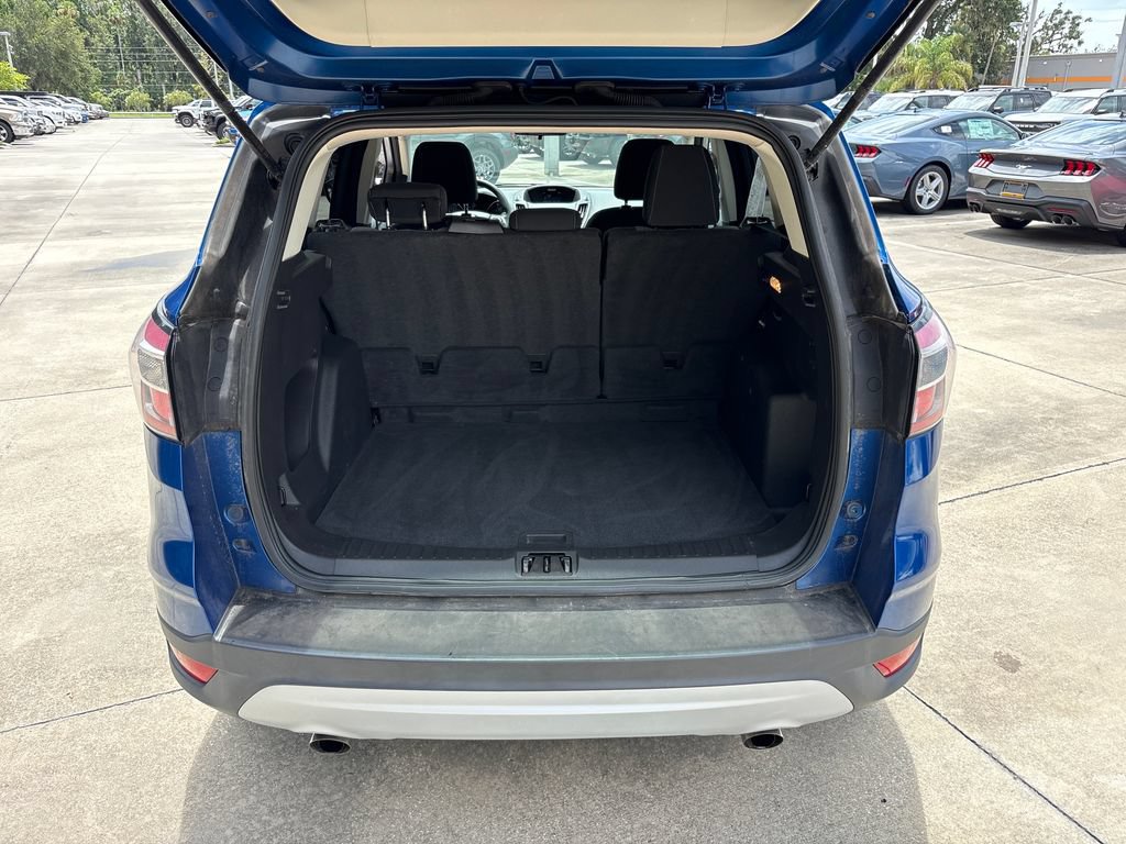 Used 2017 Ford Escape SE w/ SE Cold Weather Package FWD image 29