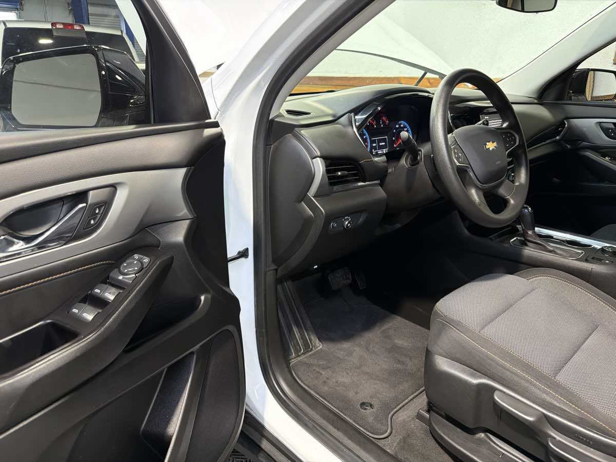 Used 2020 Chevrolet Traverse LS w/ LPO, Floor Liner Package FWD image 15