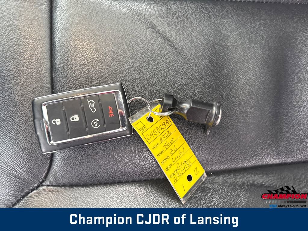 Used 2022 Jeep Grand Cherokee Limited image 32