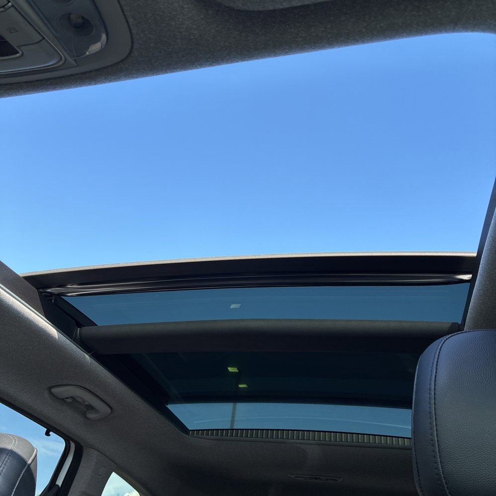 Used 2019 Hyundai Santa Fe Limited image 3